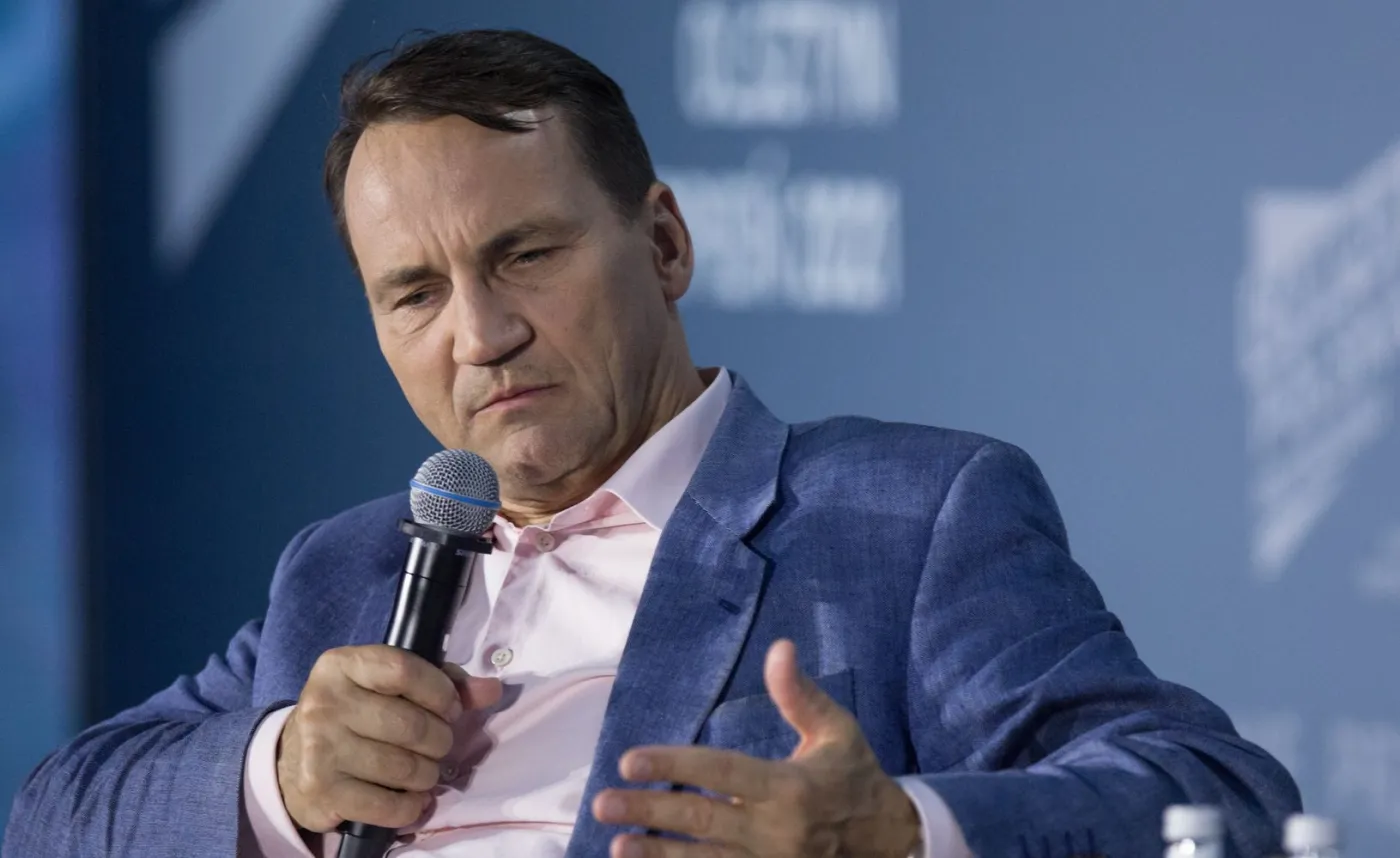 Sikorski: Ukraina nie wejdzie do NATO w najbliższych latach
