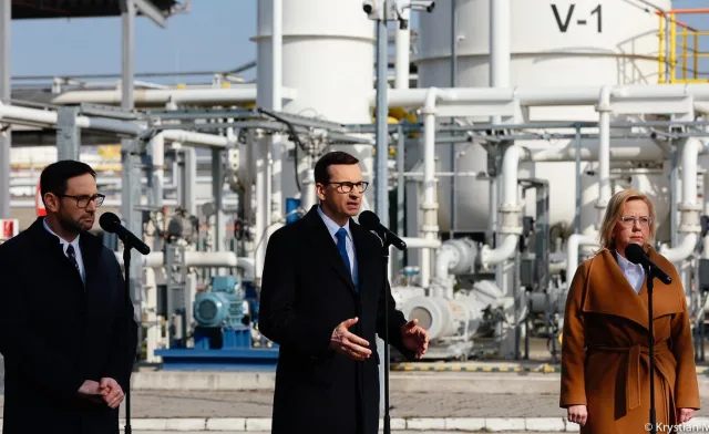"Narzędzie szantażu, narzędzie wojny". Morawiecki: Polska odejdzie od surowców z Rosji