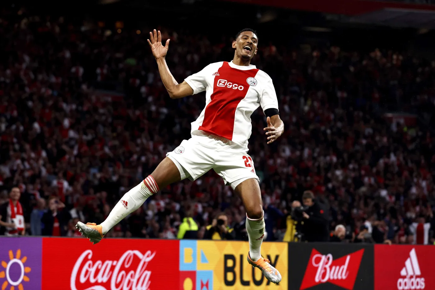 Przemysław Tytoń mistrzem Holandii. Ajax Amsterdam z 36. tytułem