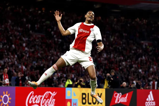 Przemysław Tytoń mistrzem Holandii. Ajax Amsterdam z 36. tytułem