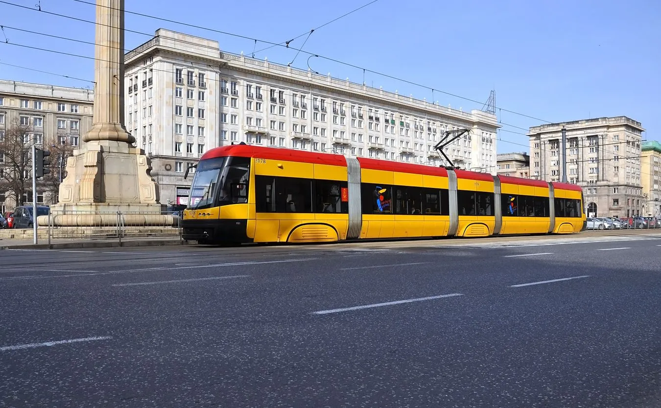Tramwaj potrącił pieszą w centrum Warszawy