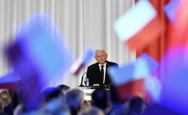 Jarosław Kaczyński odchodzi z rządu? "Ten moment się zbliża"