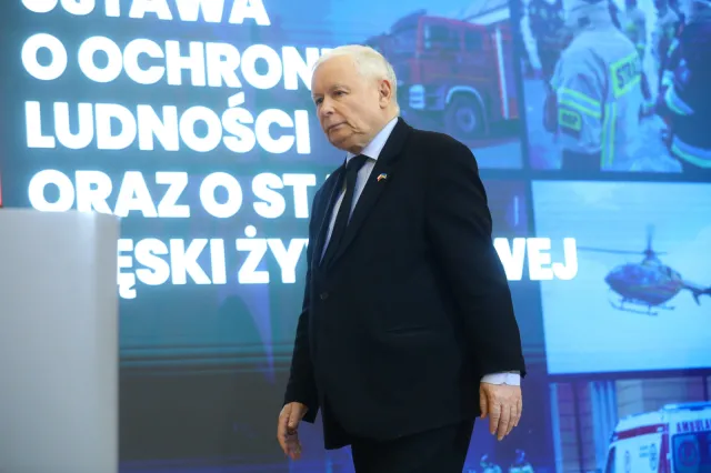 Sąd: Nieprawdziwe oświadczenie lustracyjne Kazimierza Kujdy. Kaczyński: Mam tutaj inne zdanie