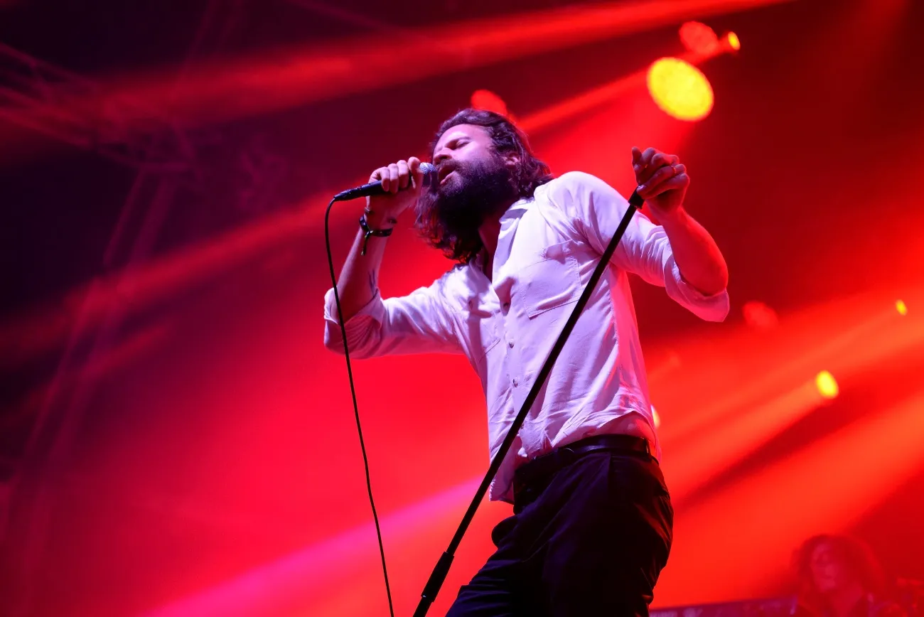 10611666-father-john-misty.jpg