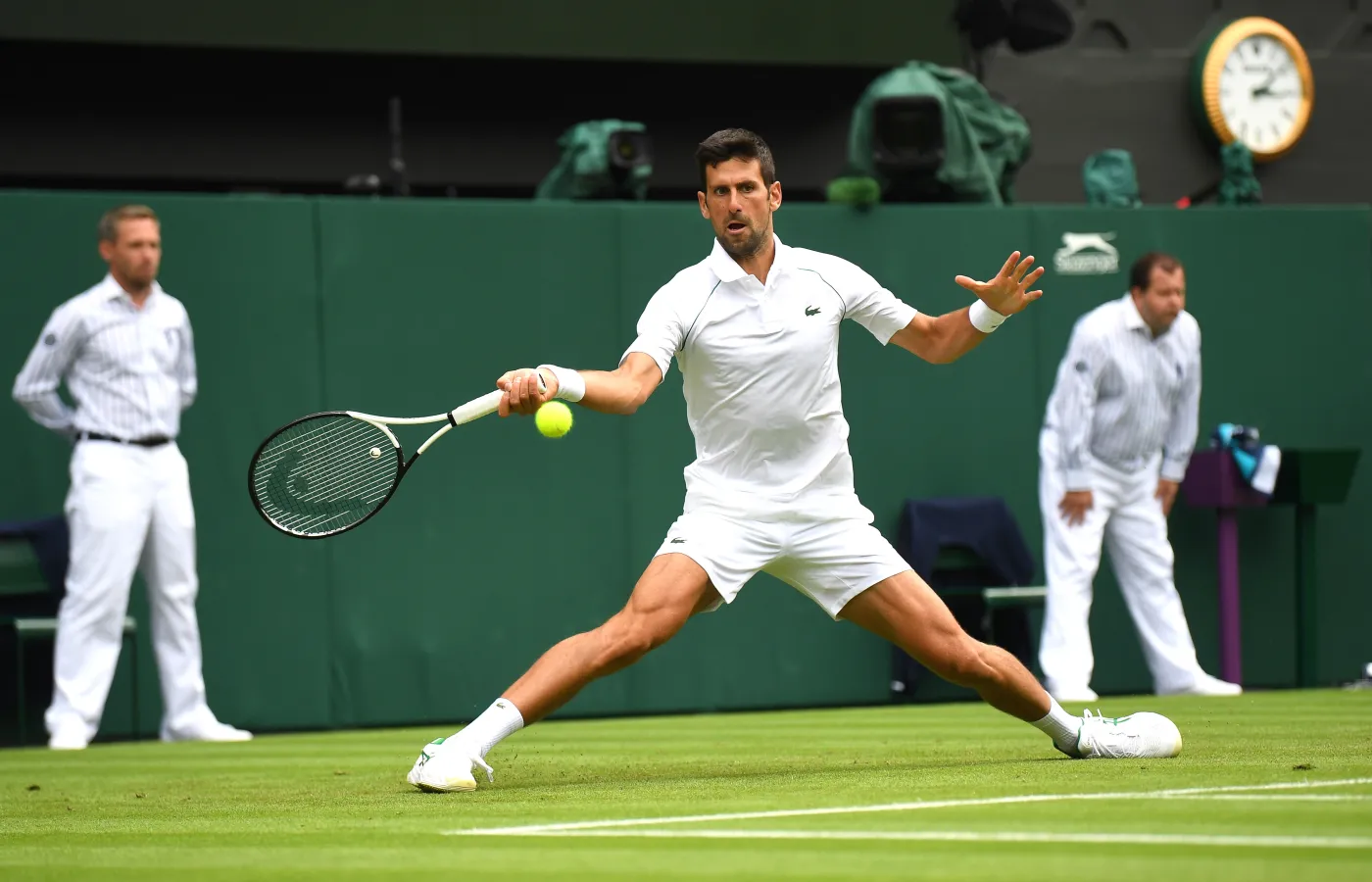 Djokovic zgodnie z planem. Humbert... zapomniał rakiet