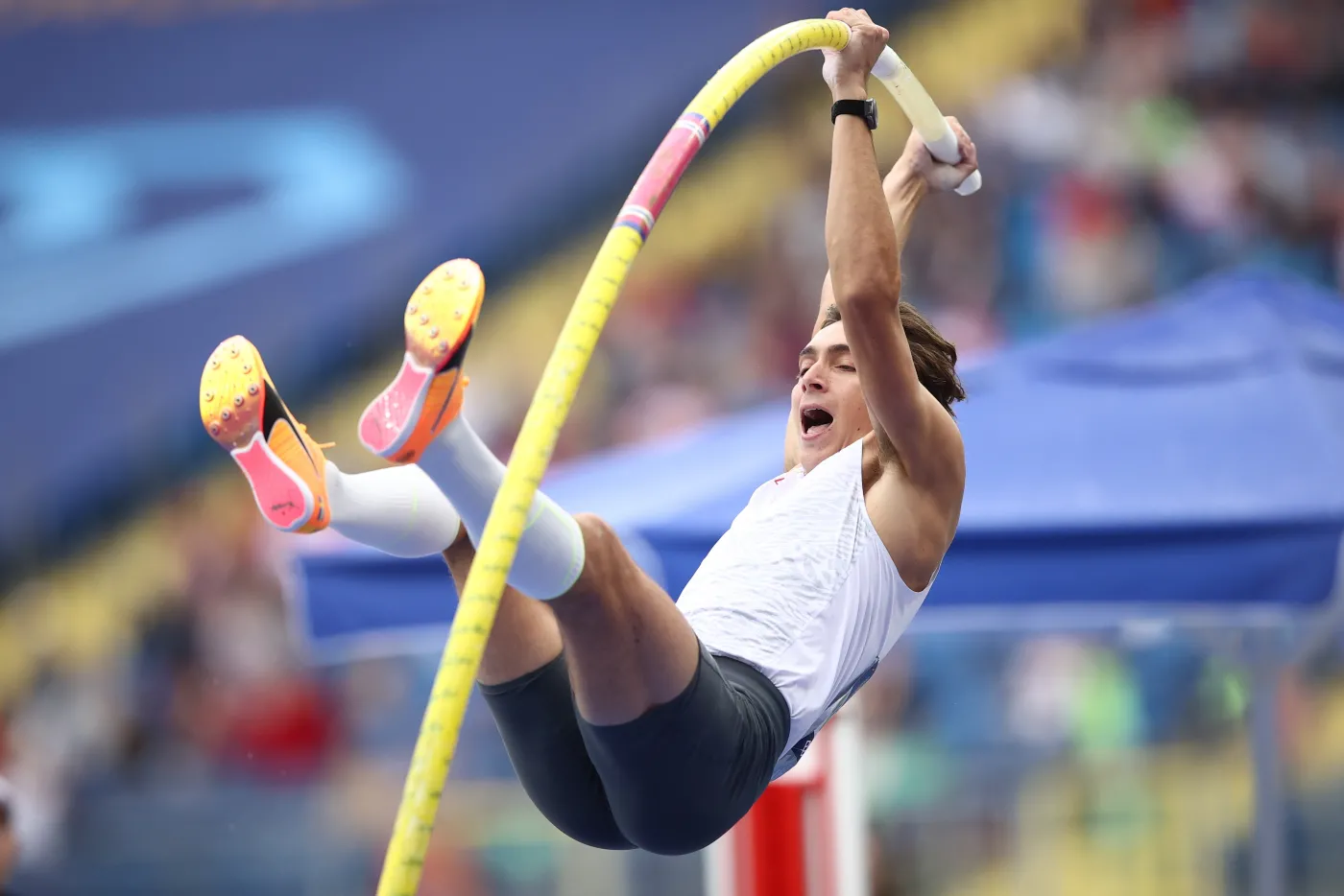 6,10 m Armanda Duplantisa. Nie miał sobie równych w Chorzowie