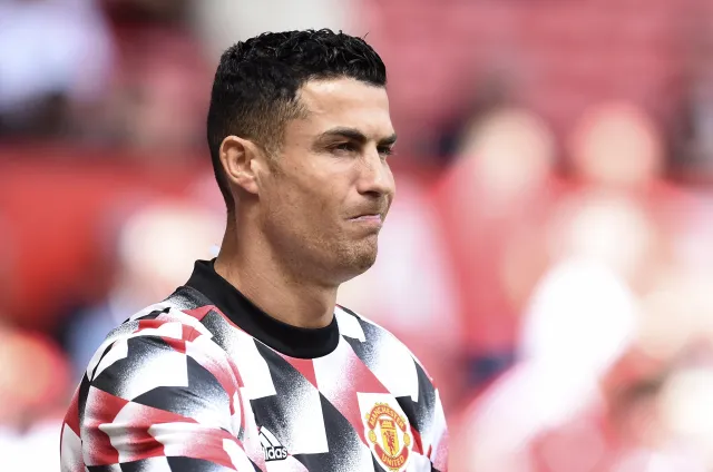 Wayne Rooney: Manchester United powinien pozwolić odejść Ronaldo