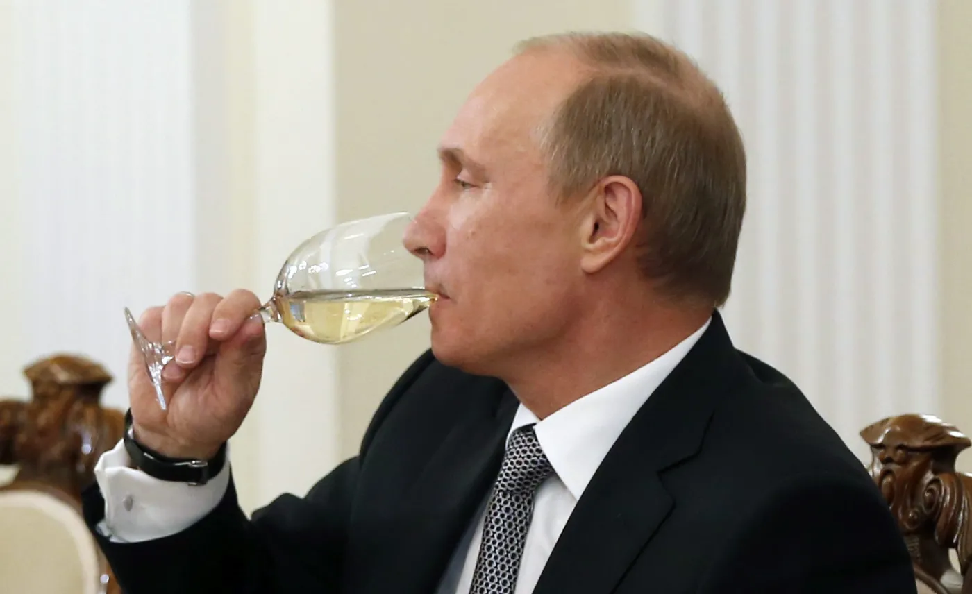 Putin zaniepokojony stanem osób z najbliższego kręgu. "Od lutego tak rozładowują stres"