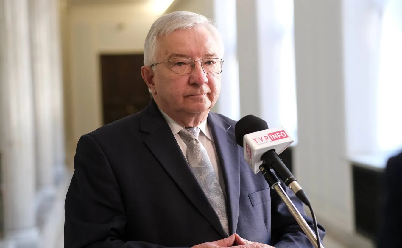 Poseł PiS: Gdy kryzys zagląda w oczy, UE proponuje rozstrzygnięcia pachnące PRL-em