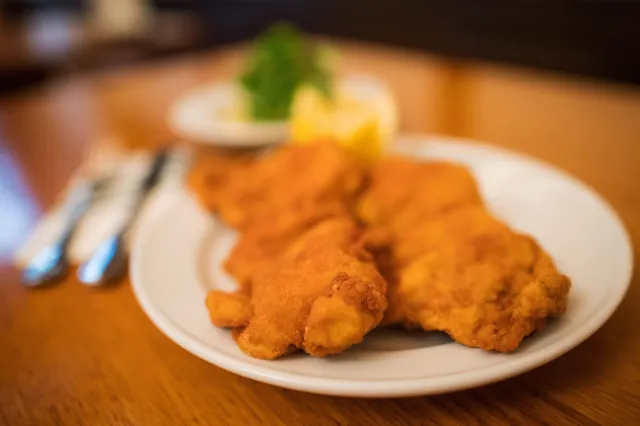 Restauracja w Austrii dostosowała ceny do rachunków za prąd: 149 euro za sznycel wiedeński