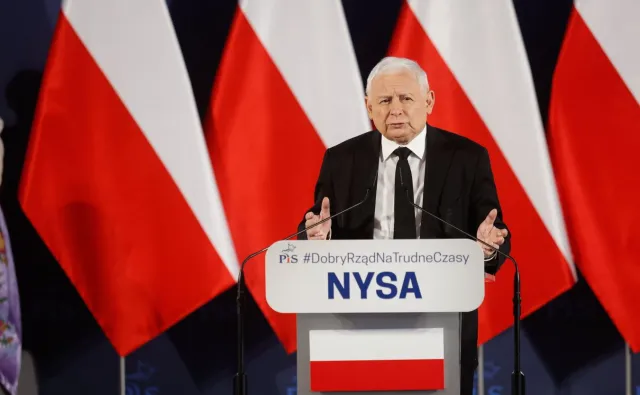 Kaczyński drwi z Scholza: Trzeba kanclerzowi być wdzięcznym, że jest mało wprawnym politykiem