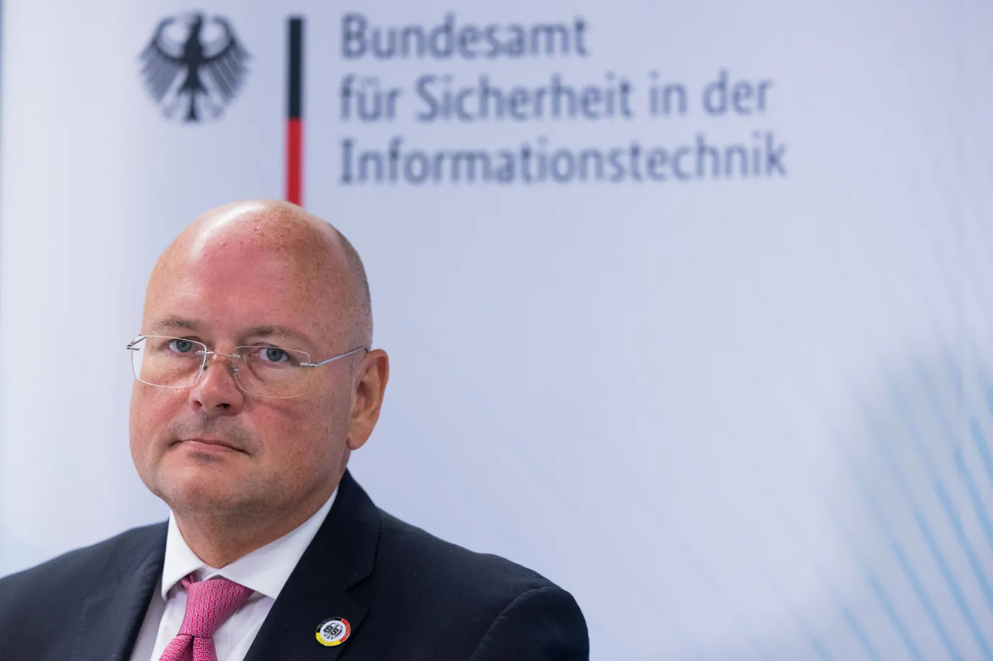 Szef niemieckiego urzędu bezpieczeństwa odwołany. Zarzucono mu bliskie kontakty ze służbami Rosji