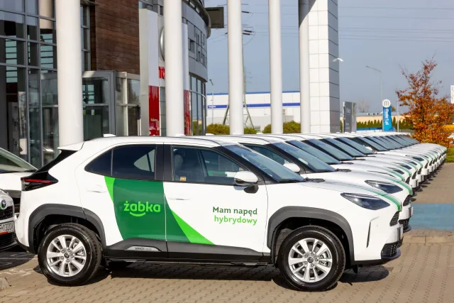 Toyota skacze do Żabki. Tak wielkiej inwestycji jeszcze nie było