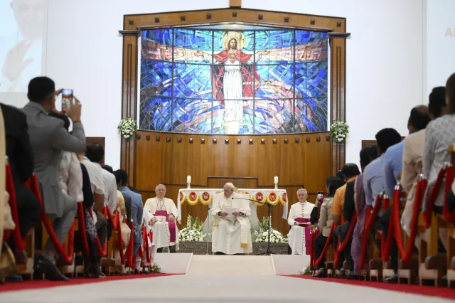 Papież: To nie naród rosyjski prowadzi wojnę. To żołnierze, najemnicy