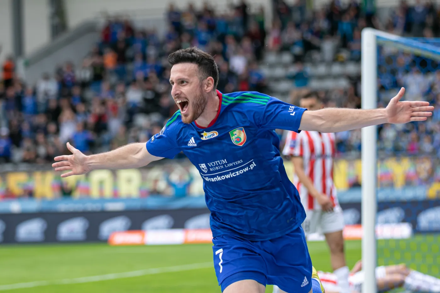 Kadra Chile na Polskę z największymi gwiazdami i... piłkarzem Miedzi Legnica