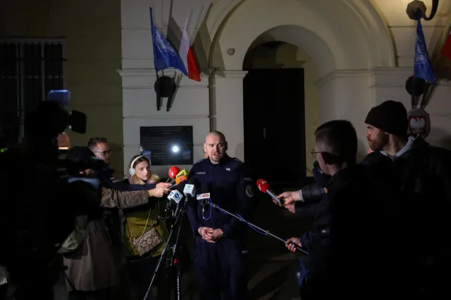 Obywatele RP spędzili kilka godzin w policyjnym kordonie. Policja publikuje nagranie