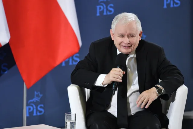 Żarty Kaczyńskiego z LGBT. "Po takich wypowiedziach młodzież popełnia samobójstwa"