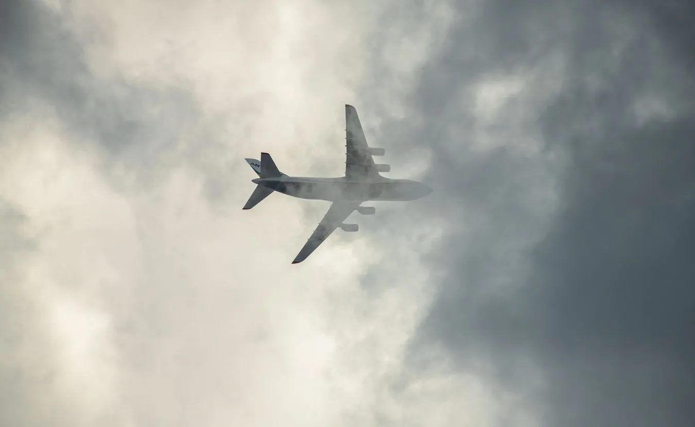  An-124-100 Rusłan
