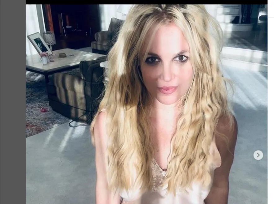 Więcej pokazać się nie dało: Britney Spears opublikowała kolejne nagie ZDJĘCIE. Wulgarny opis niepokoi...