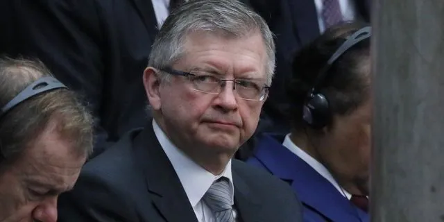 W nocy ambasador Rosji w Polsce został wezwany do MSZ. "To była krótka rozmowa bez kurtuazji"