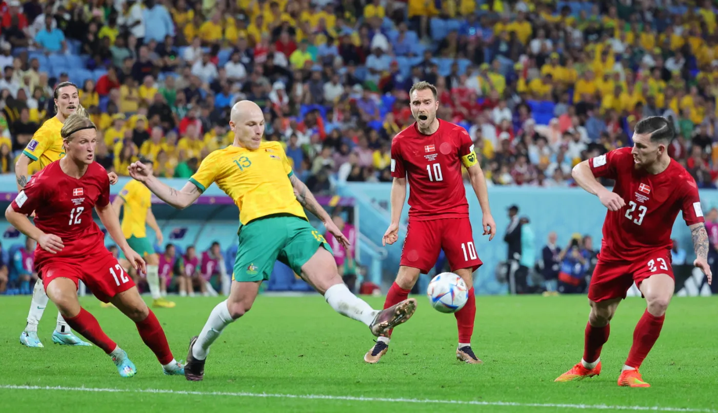 Dania za burtą mundialu. Awans Australii