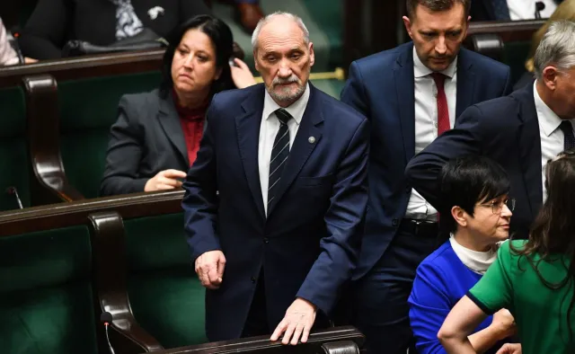 Burza w Sejmie. Uchwała ws. Ukrainy nie przeszła przez poprawkę Macierewicza