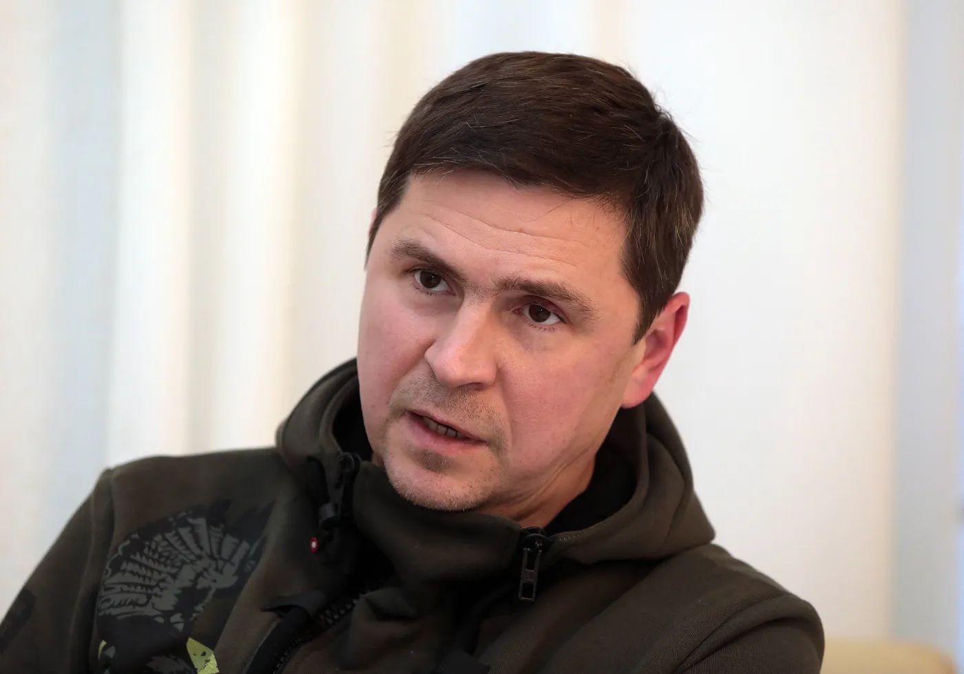 Podolak "zdziwiony" słowami Macrona: Jeśli myślisz, jak zadowolić mordercę...