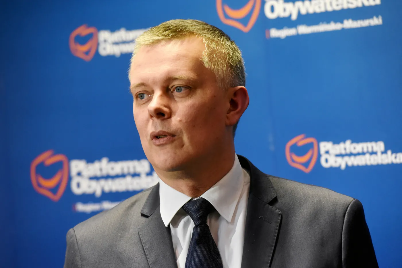 Siemoniak odpiera atak Hołowni: Nie życzę sobie…