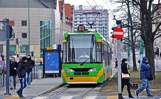 Tramwaje ostrzelane z wiatrówki. "Sprawa została uciszona przez MPK Poznań i policję"