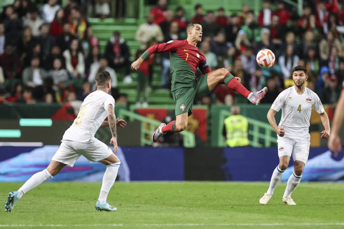 Cristiano Ronaldo ustanowił nowy rekord. Zaliczył 197. występ w narodowych barwach