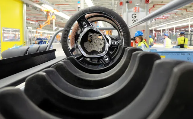 Volkswagen na plusie i gasi produkcję. Co z fabrykami w Polsce? Sprawdziliśmy