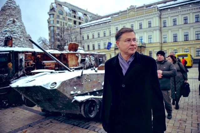 Wiceszef KE "żałuje" decyzji Węgier. "Nie ma alternatywy..."