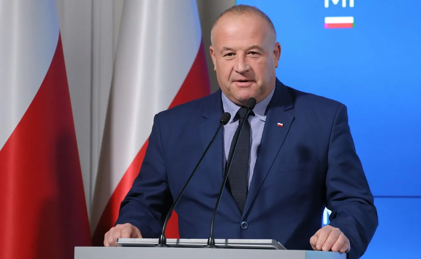 Poseł PiS o uszkodzeniu auta: Podejrzewam, że było związane z polityką