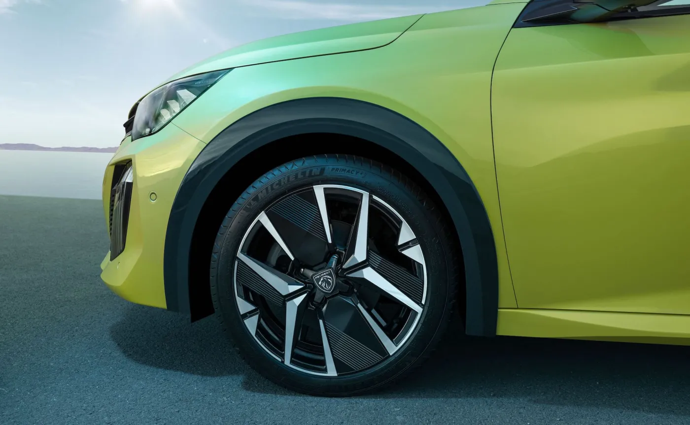 Peugeot 208 FL