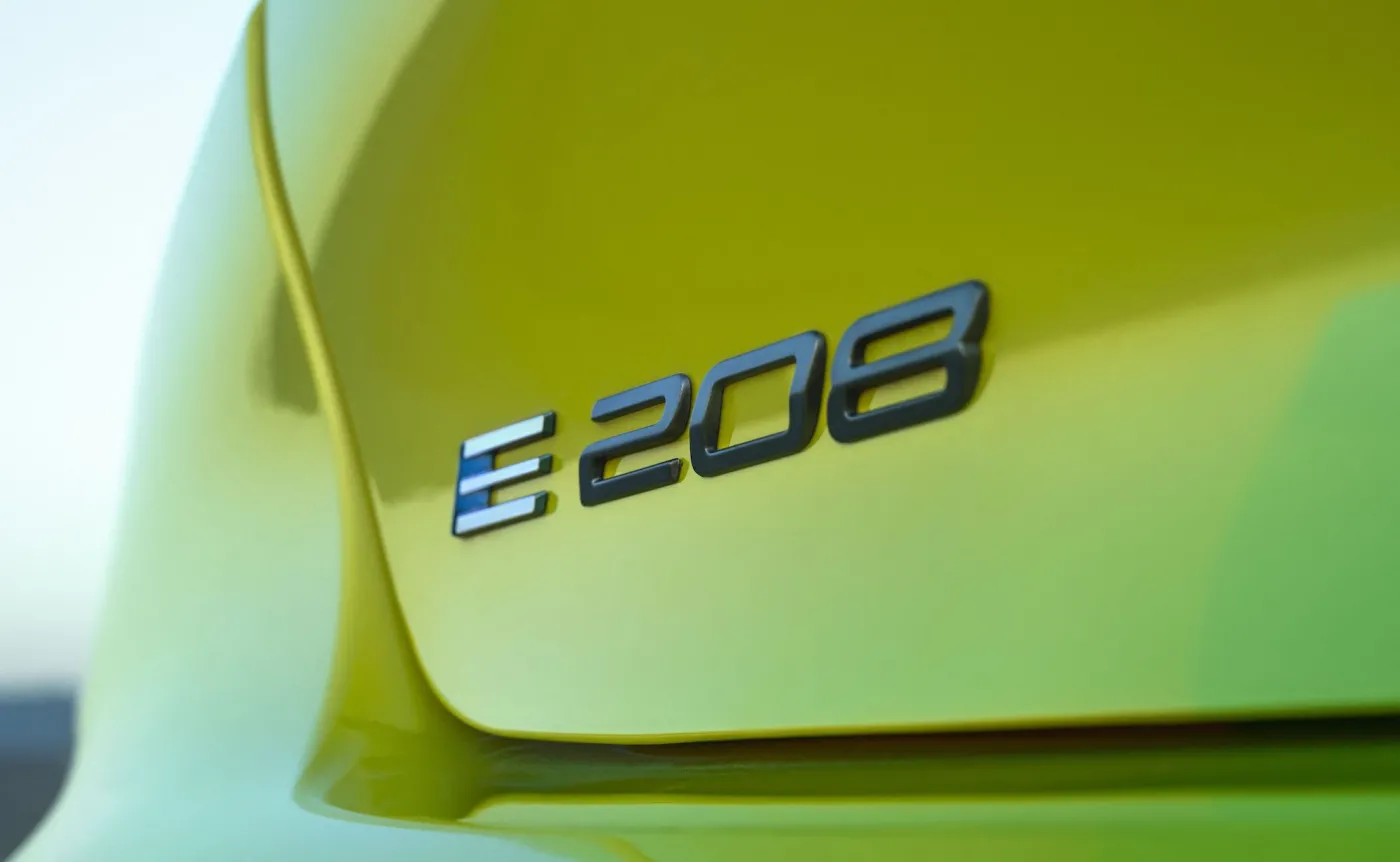 Peugeot 208 FL