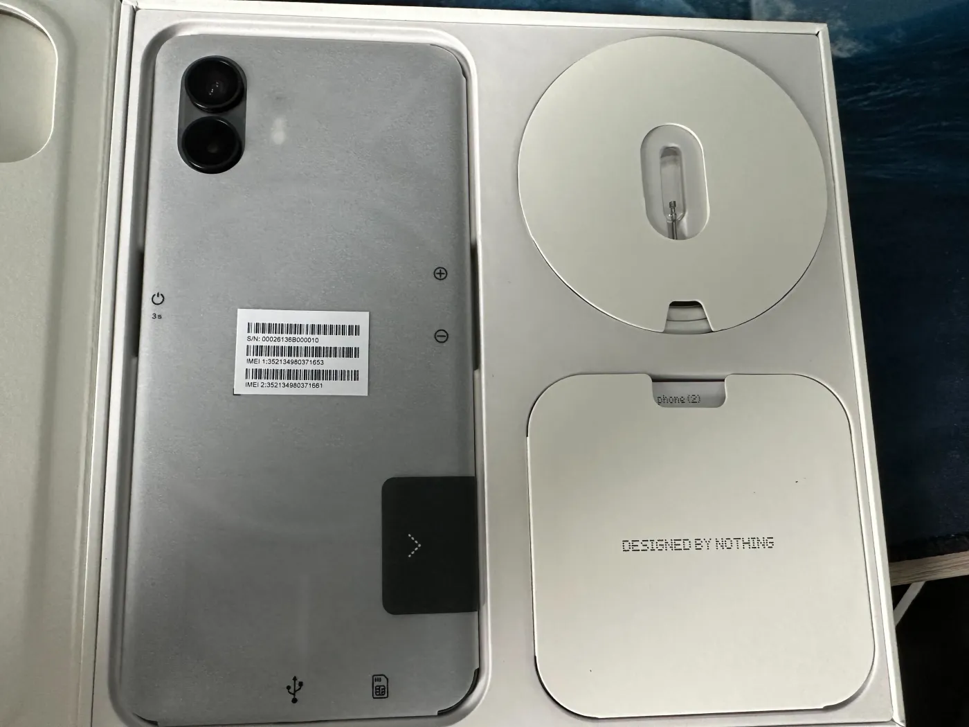 Nothing Phone (2)