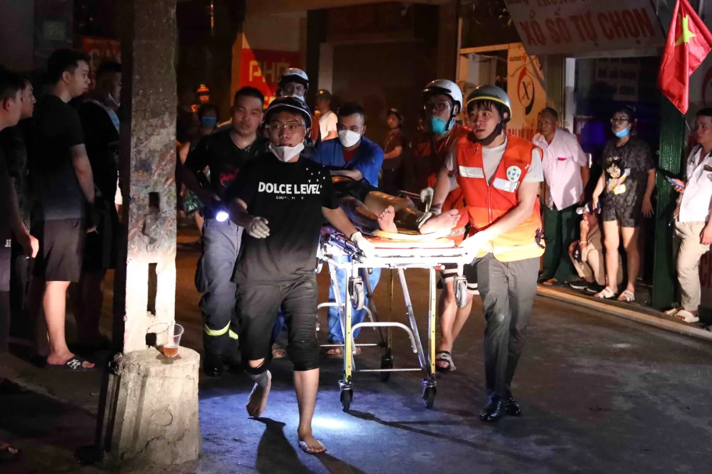 Fire kills many in an apartment block in Hanoi