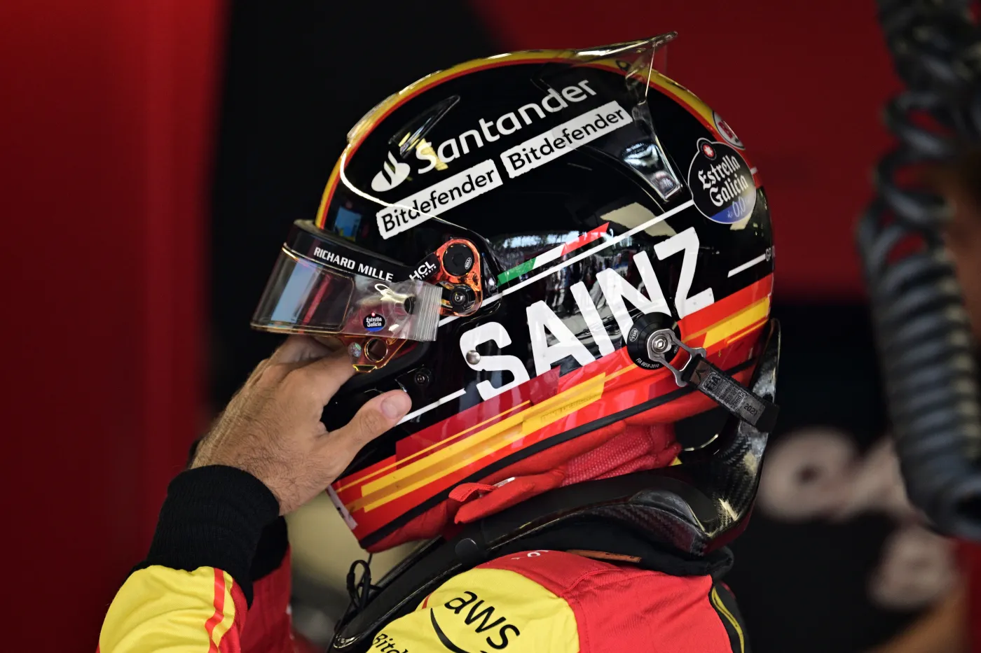 Carlos Sainz jr. pomógł ich schwytać złodziei. Ukradli mu zegarek wart 300 tys. euro