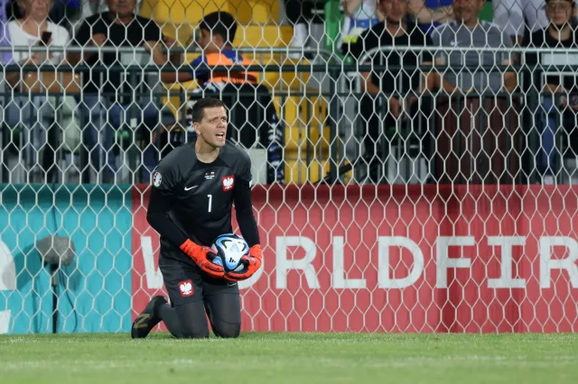 Wojciech Szczęsny przyjechał na kadrę najdroższym SUV-em świata
