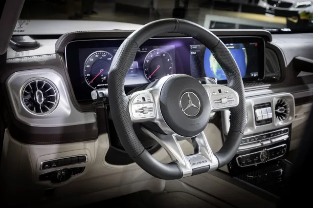 Mercedes wart fortunę odnaleziony w Polsce. Misterny plan w gruzach
