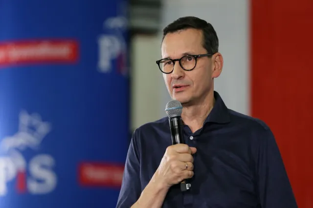 Wybory 2023. PiS ostrzega przed paktem migracyjnym. "Polsce grozi wielkie niebezpieczeństwo”
