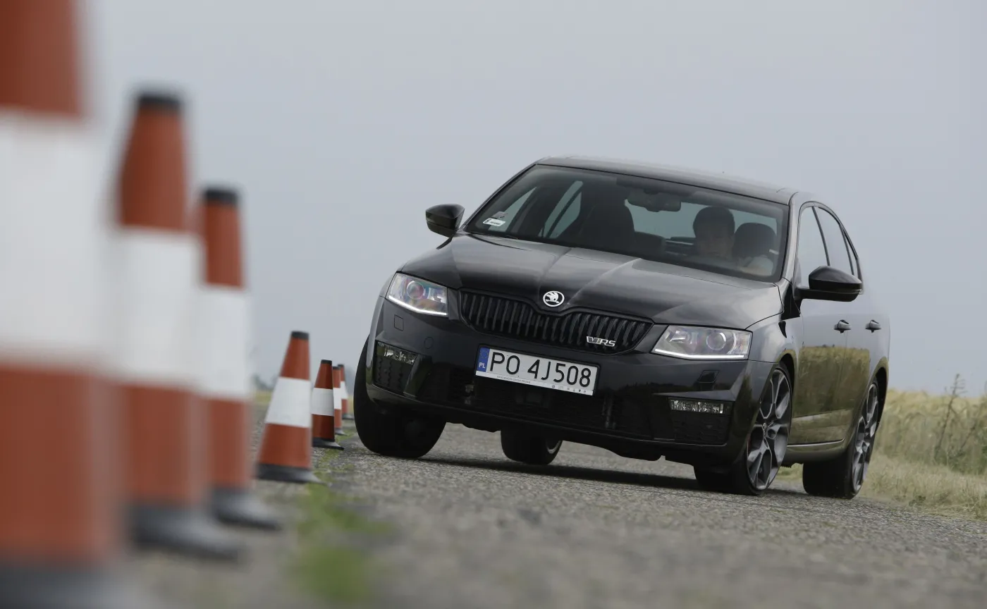 8511581-skoda-octavia-rs.jpg