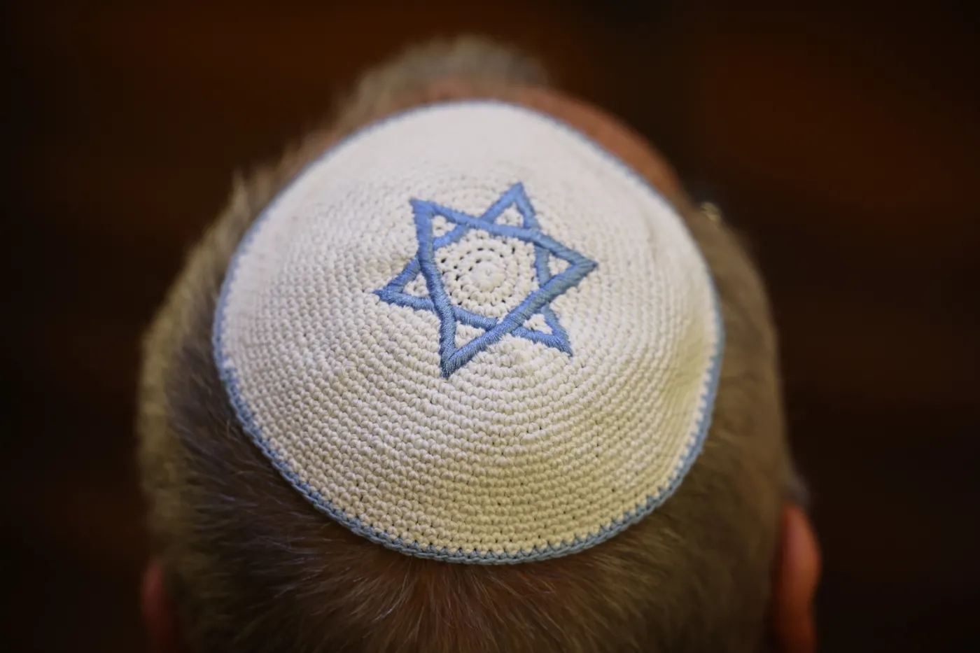 Berlin synagogue holds Shabbat candle-lighting ceremony for hostages held by Hamas