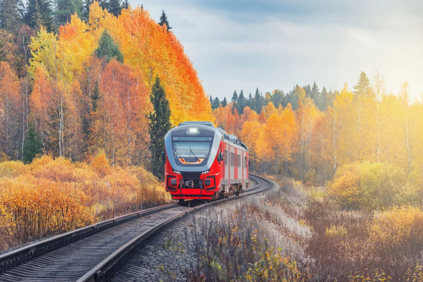 Co czeka pasażerów kolei z soboty na niedzielę? Tak zmiana czasu wpłynie na rozkład jazdy
