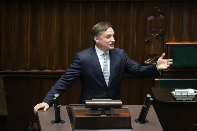 Awantura w Sejmie. Zawrzało między Ziobrą a Hołownią