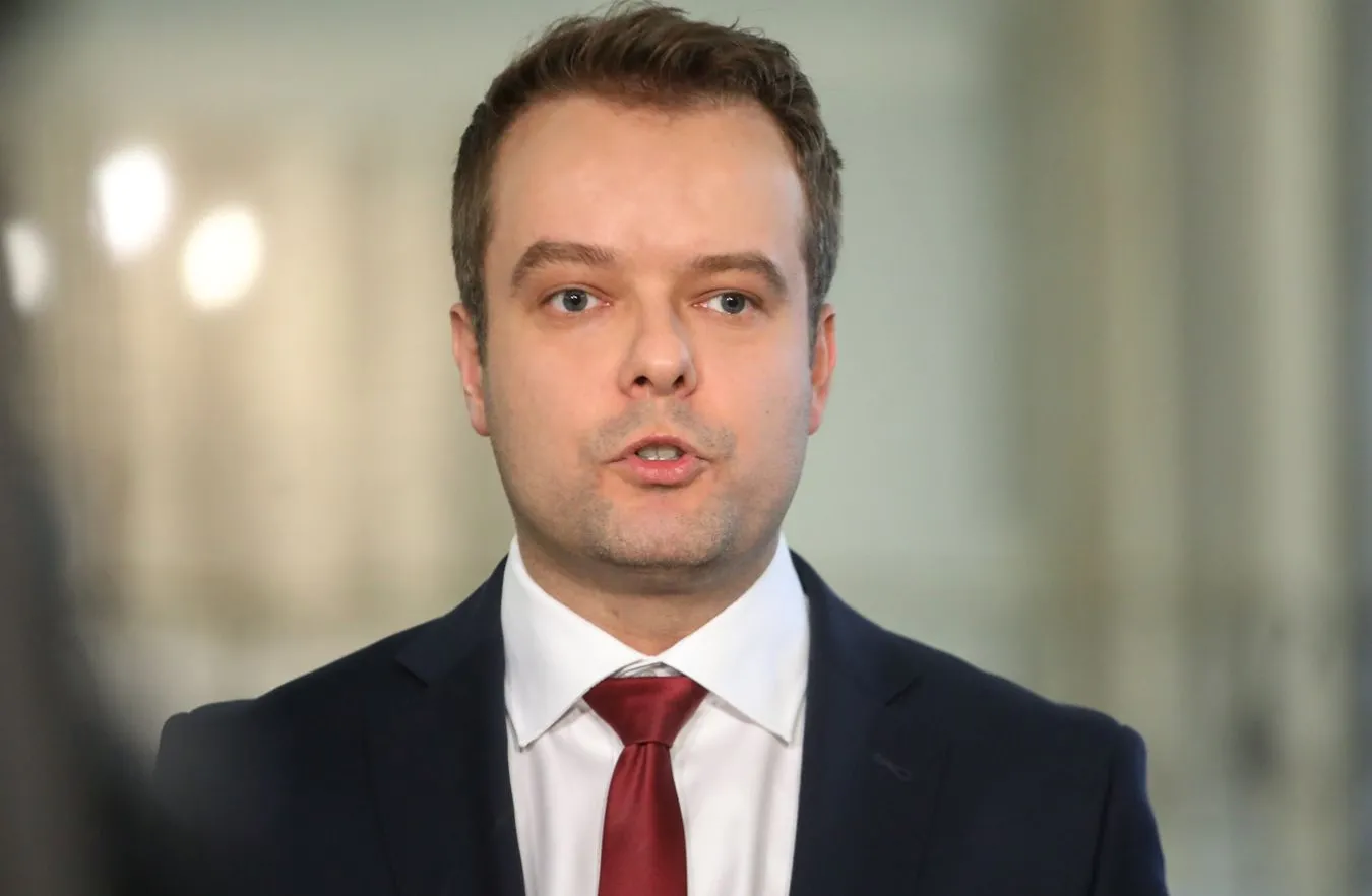 Rzecznik PiS o komisjach śledczych: Będą nam serwowane igrzyska, a nie praca merytoryczna