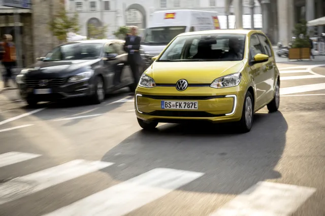 Używany samochód elektryczny. Te modele kupisz do 50 tys. złotych