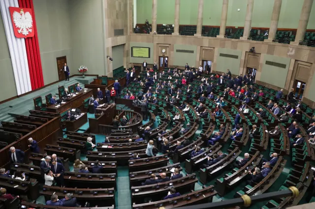 Drastyczny wzrost cen prądu odsunięty w czasie? Podwyżki mogą wynieść prawie 80 proc.