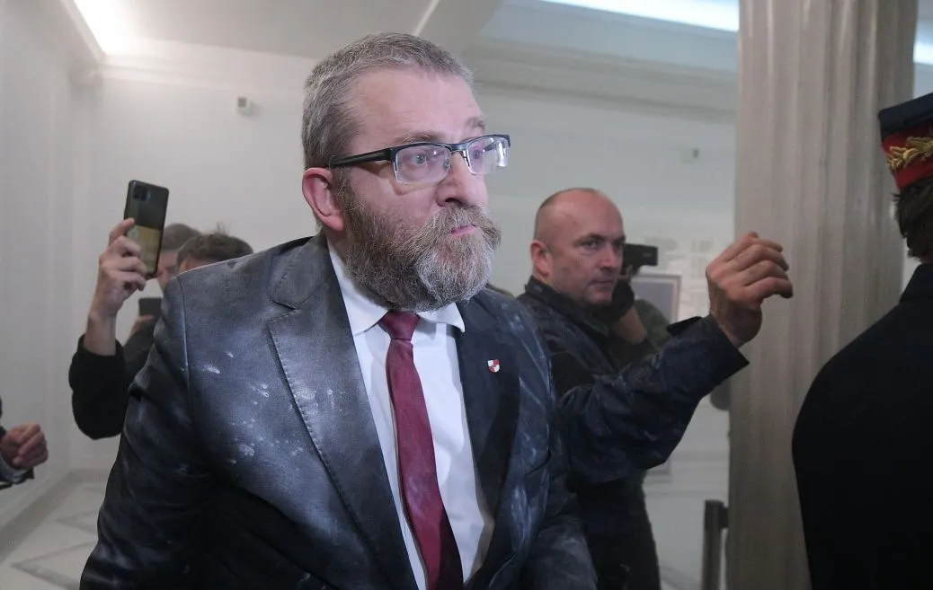 Konfederacja ukarała Brauna. Zawieszenie i jeszcze jedna, dotkliwa kara