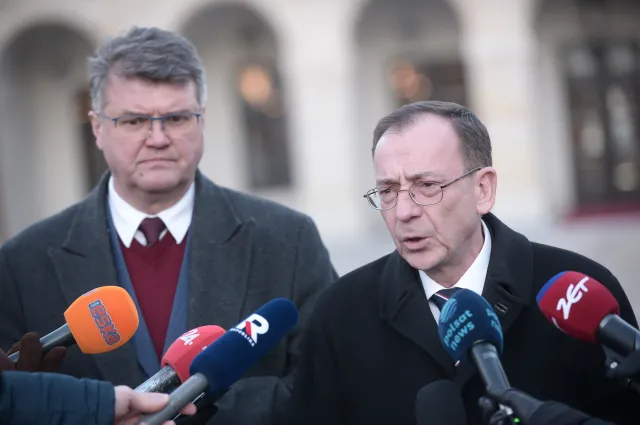 Czy Kamiński i Wąsik nadal są posłami? Prawnik wyjaśnia dylematy  PKW w tej sprawie [ROZMOWA]